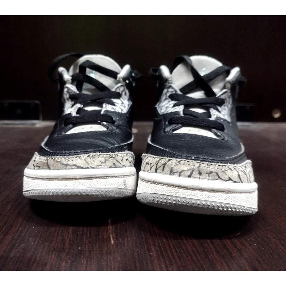 Nike Air Jordan 3 Retro Green Glow Black Wolf Grey DM0968031 Toddler Sneakers 8C